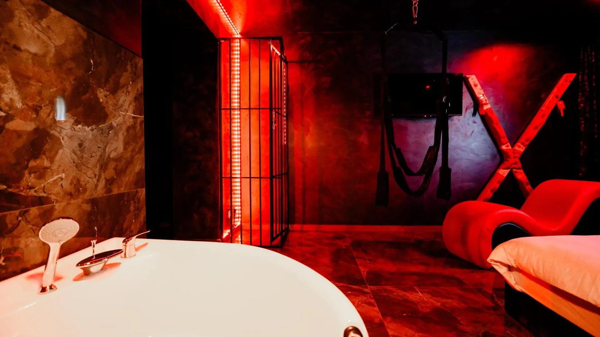 Bucharest Love Room Jacuzzi رومانيا