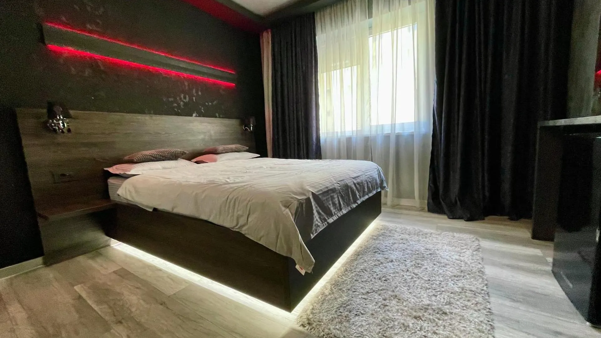 Luxury Jacuzzy Aparment Apartment Bucharest 0*,  Romania